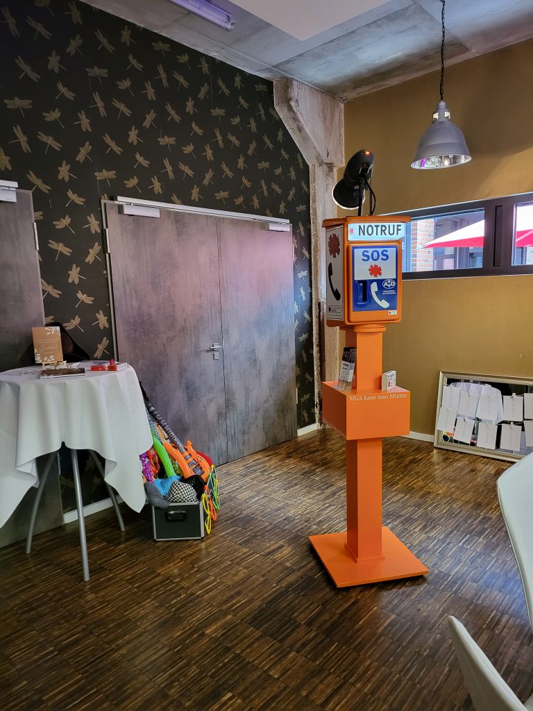 Fotobox Notrufsäule von FotoboxHamburg.com